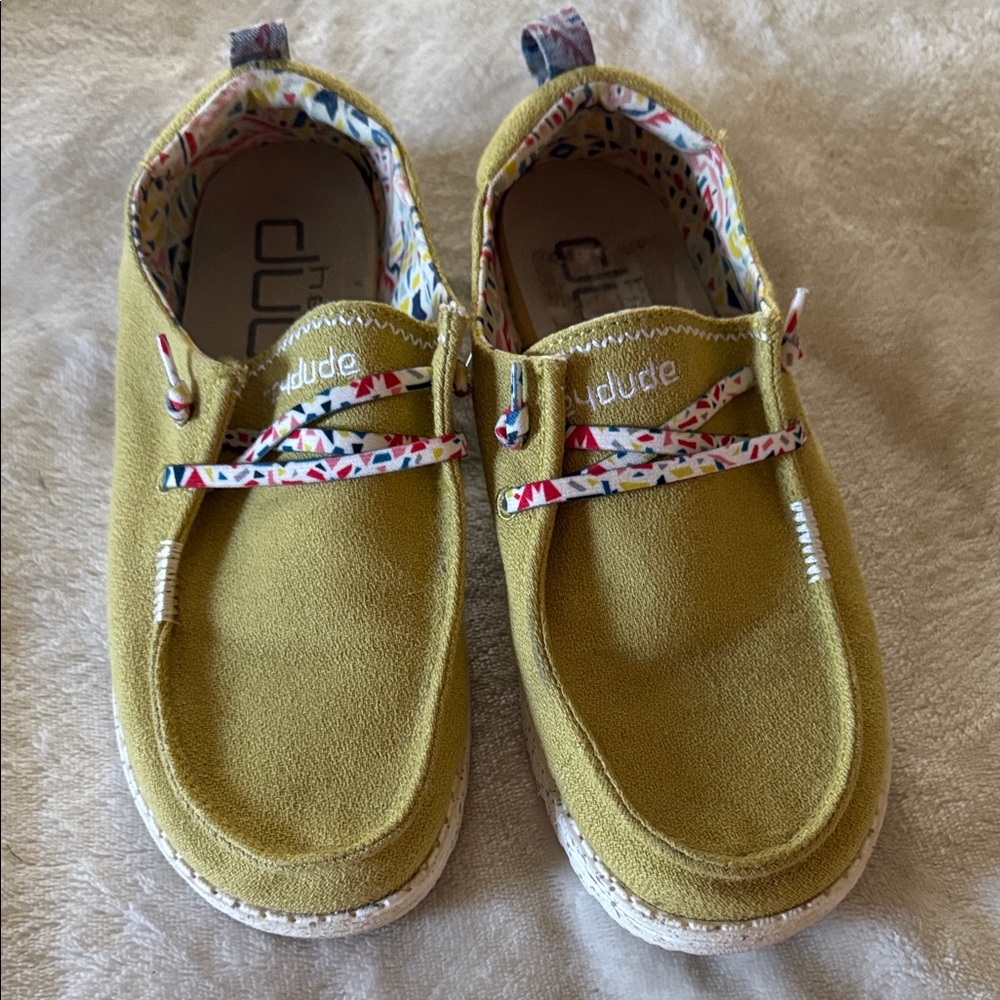 Hey Dude Women’s or kids Moccasins in Mustard Yellow/green